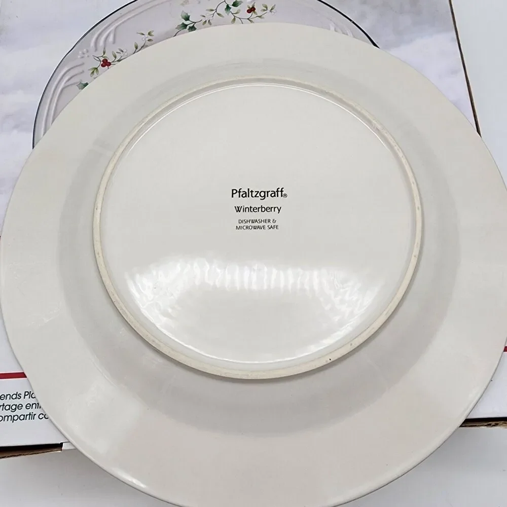 Pfaltzgraff Holly Platter Plate Winterberry Family and Friends of Sharing 12 in